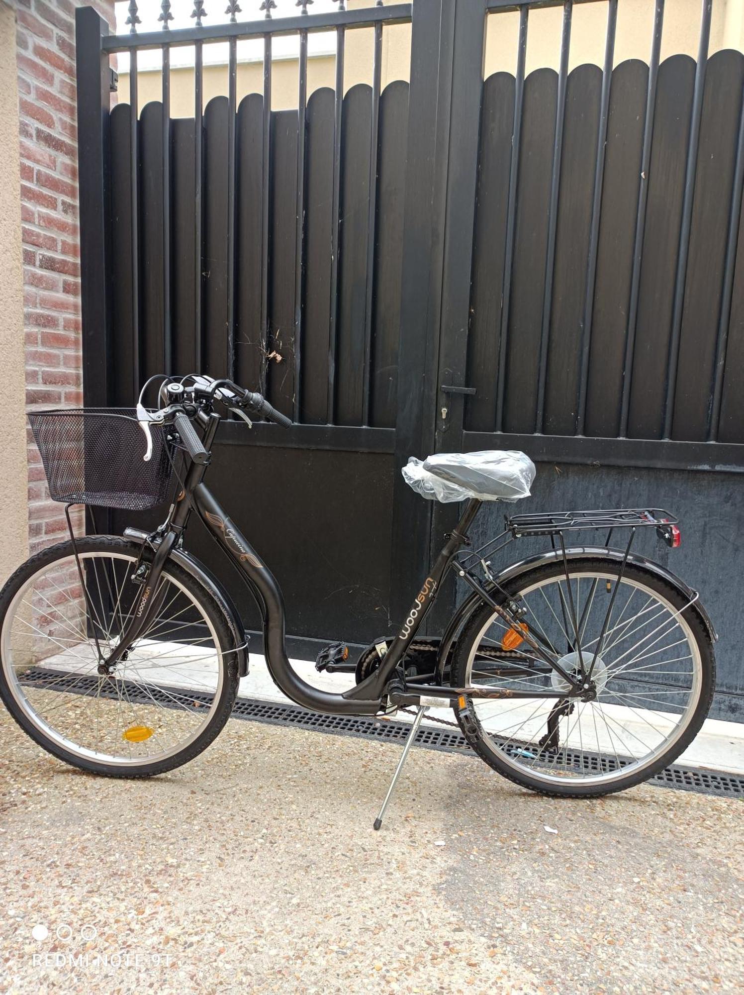 Loft Luxe Montargis: Central Haven with Bikes & River Views Exterior photo